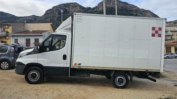 IVECO DAILY 35S15  2.3 M.JET 145 CV 2016  CASSONE CON PEDANA IDRAULICA E5  € 14.000,00 + IVA - immagine 10