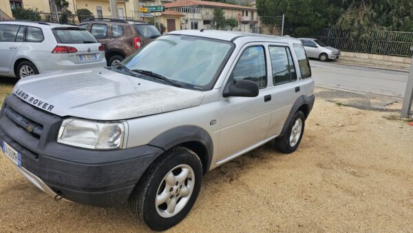 LAND ROVER FREELANDER 2.0 111 CV 2002 5P 4X4 E3 BUSINESS € - immagine 4