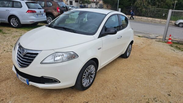 LANCIA YPSILON 1.3 M.JET 2012 GOLD  € 5.900,00 - immagine 12