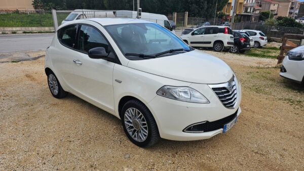 LANCIA YPSILON 1.3 M.JET 2012 GOLD  € 5.900,00 - immagine 11