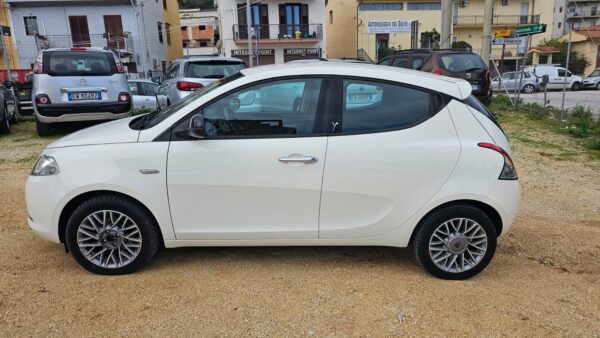 LANCIA YPSILON 1.3 M.JET 2012 GOLD  € 5.900,00 - immagine 14